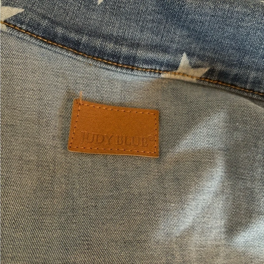 Judy Blue Star Print Jean Jacket Size Large Fourth of July USA Size Large - Picture 5 of 6